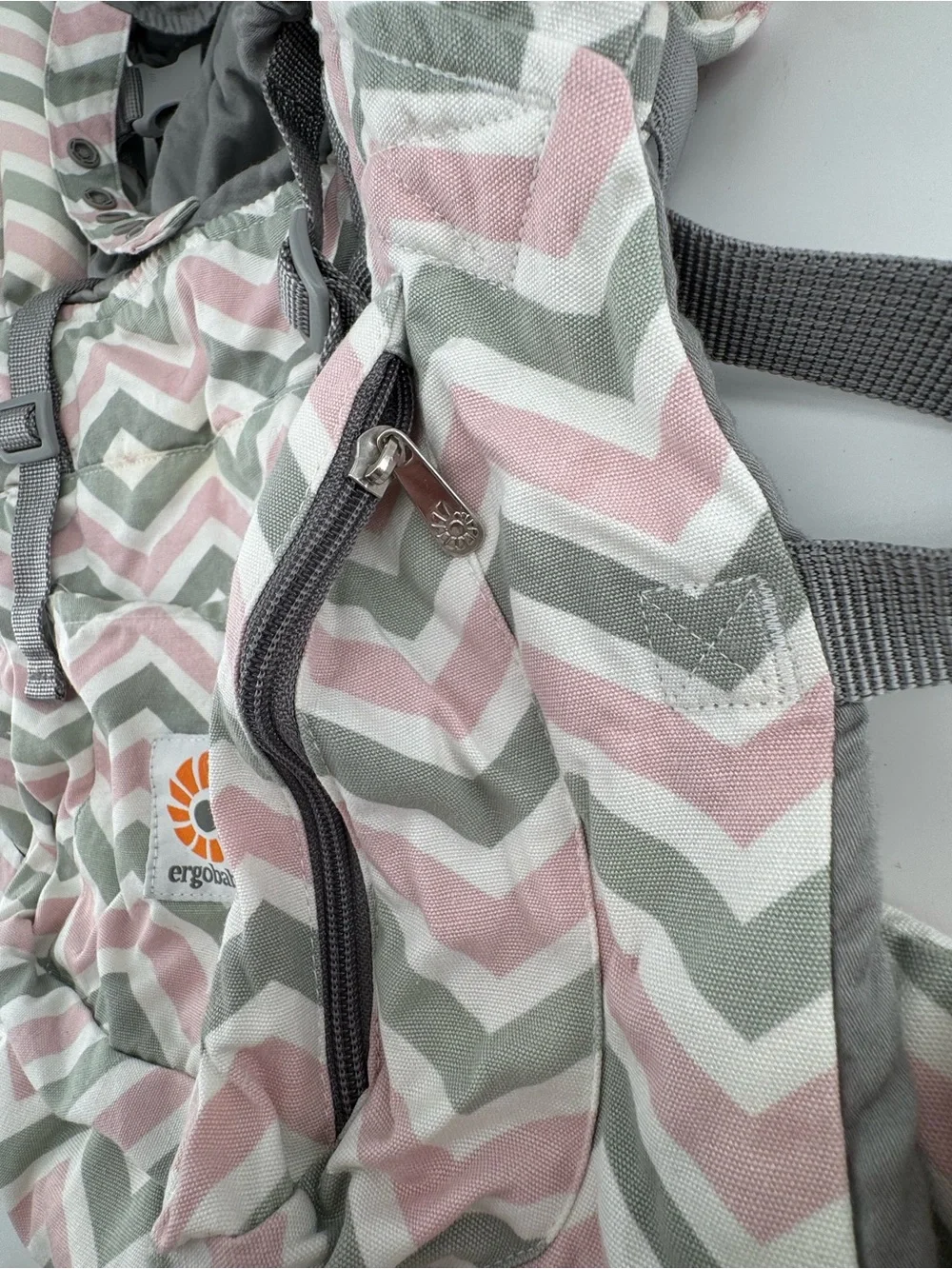 Ergo Original Carrier - Pink & Grey Chevron - SO Comfortable!